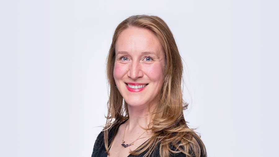 Evelyne White